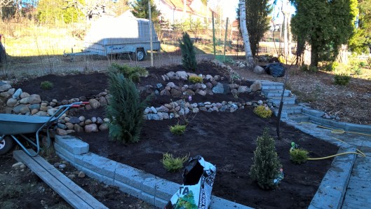 revised-front-stair-bed_33630990363_o